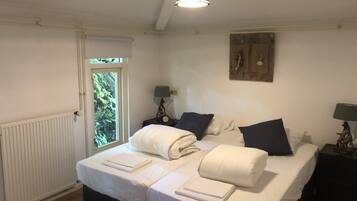 Chalet | 3 kamar tidur dan dilengkapi dengan perabotan berbeda-beda