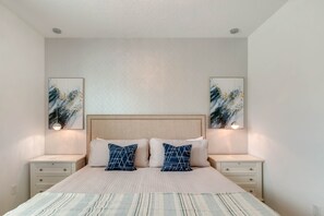 4 habitaciones, tabla de planchar con plancha, wifi y ropa de cama