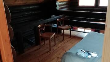 Chalet | 2 bedrooms, individually furnished