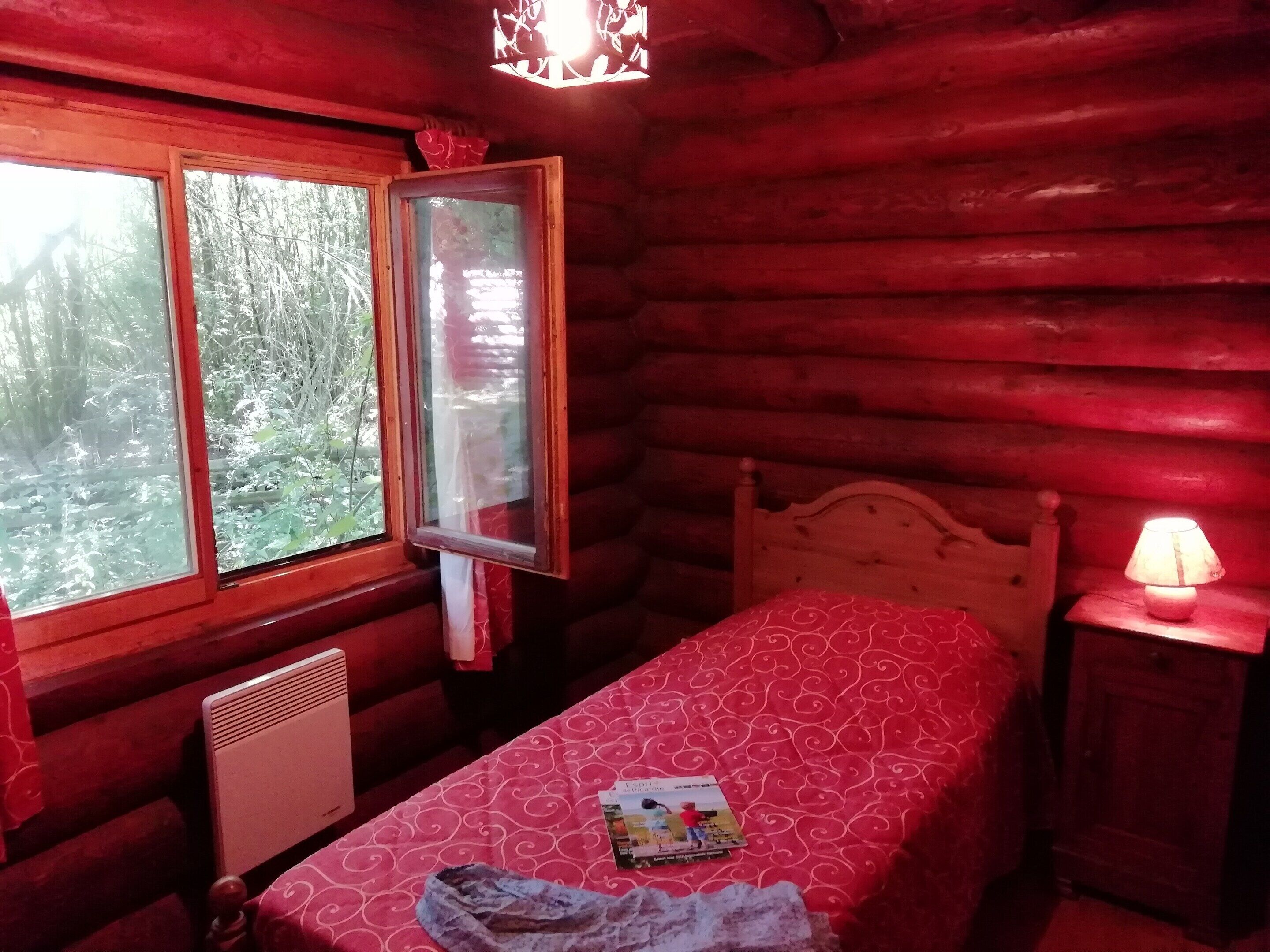 Chalet | 2 bedrooms, individually furnished