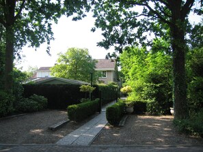 Apartment | Garden - Apartment in Oostkapelle Near the Beach (Oostkapelle)