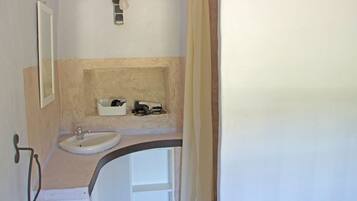 House | Bilik Mandi | Pancuran mandi