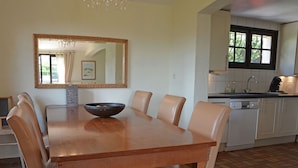 Dining - Luxury Villa With Heated Pool in Les Issambres on the Cote d 'azur (Roquebrune-sur-Argens)