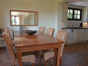 Dining - Luxury Villa With Heated Pool in Les Issambres on the Cote d 'azur (Roquebrune-sur-Argens)