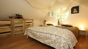 House | 2 bedrooms, individually furnished, bed sheets
