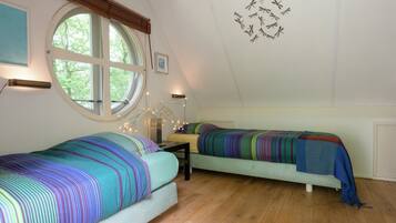 House | 2 bedrooms, individually furnished, bed sheets