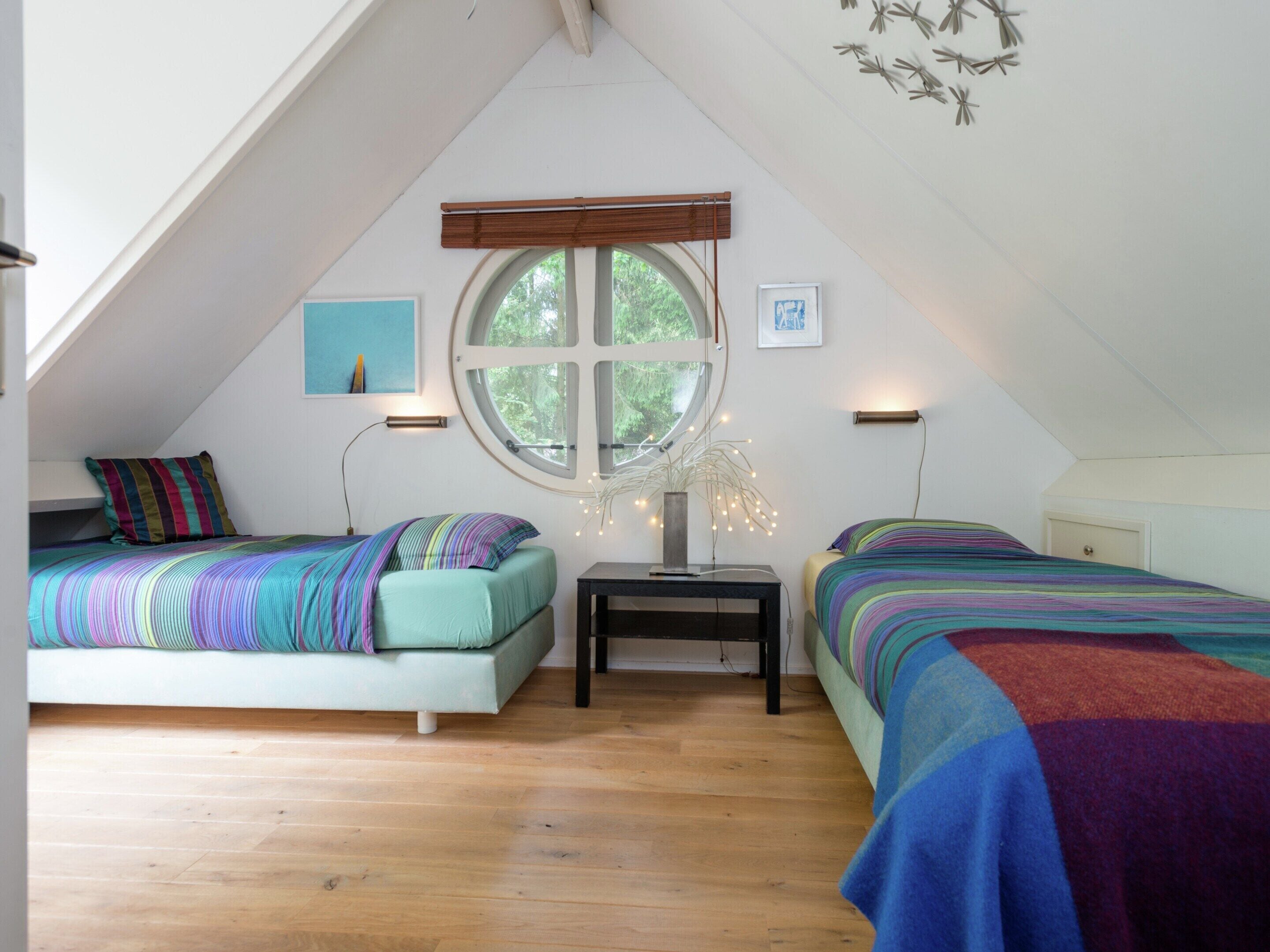 House | 2 bedrooms, individually furnished, bed sheets