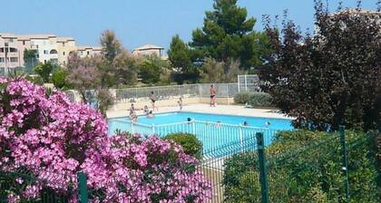 Appartement avec jardin et piscine