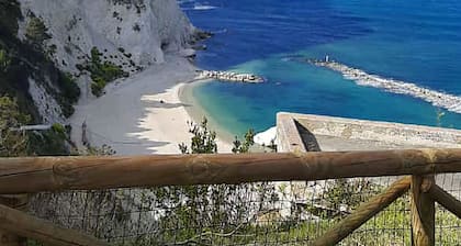 LA RONDINE APART. 100 Metres from beach RIVIERA DEL CONERO