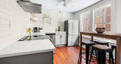 Classic Home - 5 Star Location - Historic District