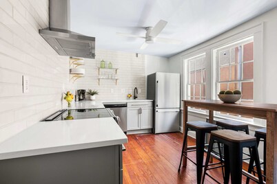 Classic Home - 5 Star Location - Historic District