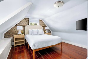 4 Schlafzimmer, Bügeleisen/Bügelbrett, Reisekinderbett, WLAN