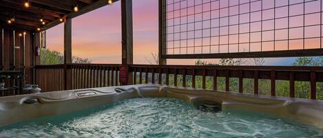 Outdoor spa tub