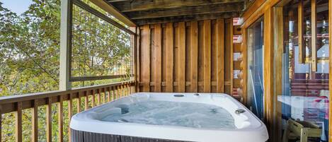 مغطس سبا خارجي