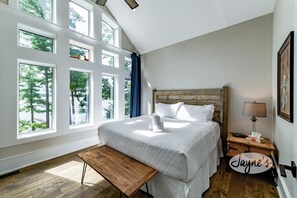 8 bedrooms, WiFi, bed sheets