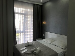 1 chambre, fer et planche à repasser, Wi-Fi, literie fournie