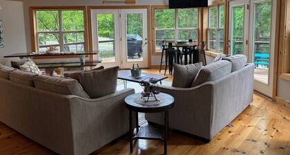 Sleeps 14-Marina, Pool, Roaring River & Table Rock