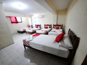 Family Room (6 Single Beds) | Free WiFi, bed sheets - Hotel Costa Maria (Ciudad del Carmen)