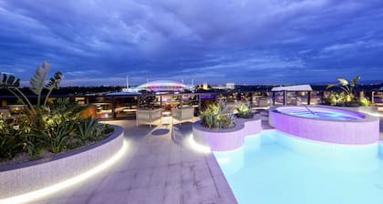Eos by SkyCity