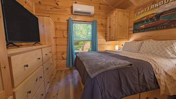 1 bedroom, travel crib, free WiFi, bed sheets