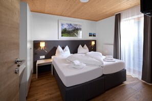 2 chambres, coffres-forts dans les chambres, Wi-Fi gratuit