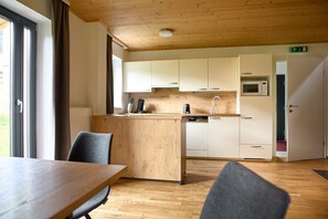 Fridge, microwave, dishwasher, coffee/tea maker