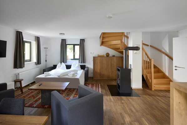 2 bedrooms, in-room safe, free WiFi