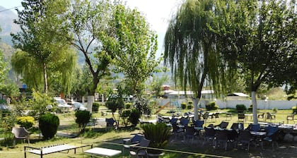 Pine View hotel and Restaurant