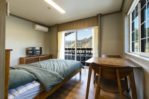 Basic Room | Individually decorated, individually furnished, free WiFi