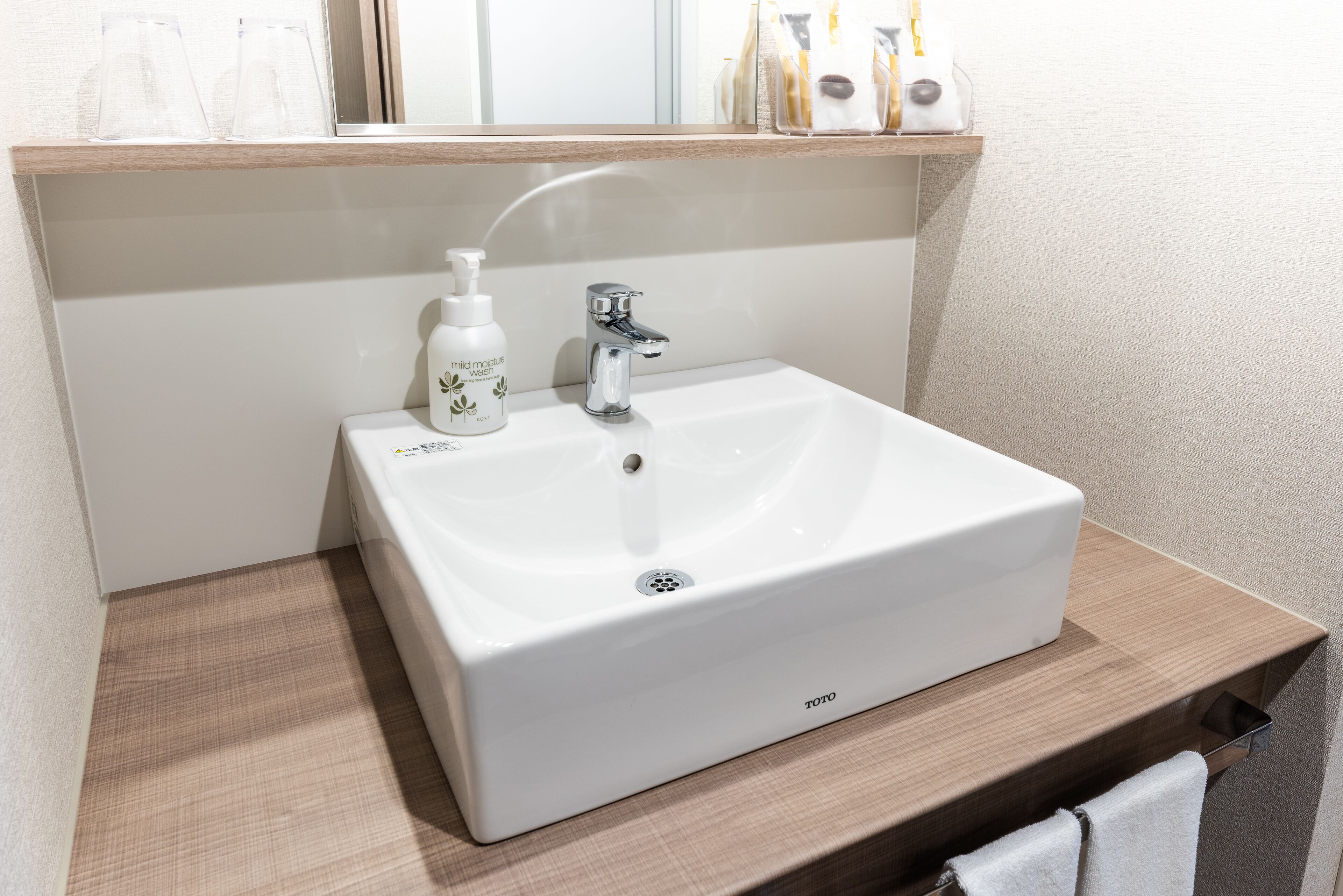 twin room, non smoking (shower booth only) | room amenity