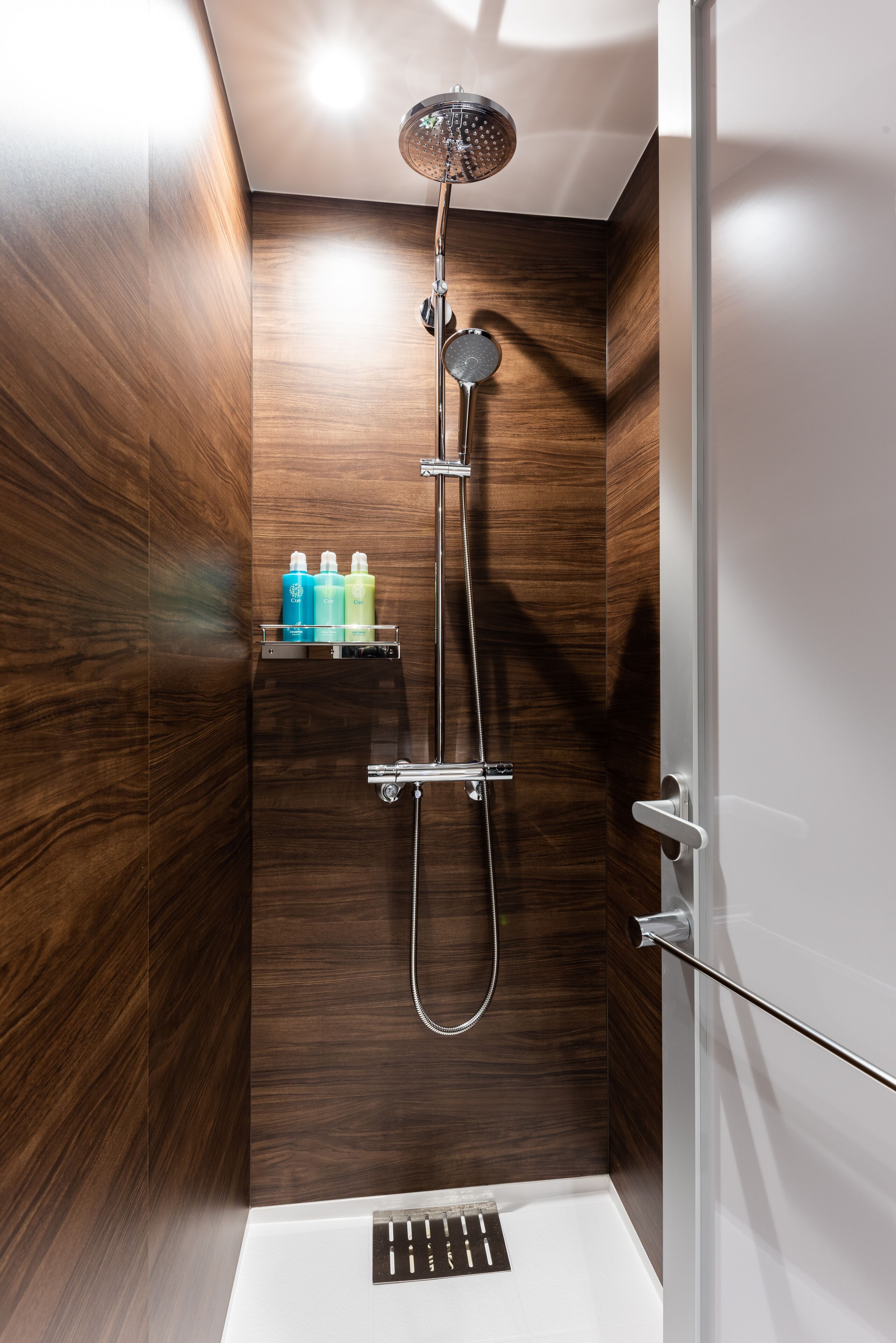 twin room, non smoking (shower booth only) | bathroom | free toiletries, hair dryer, slippers, bidet