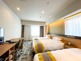 华丽双床房, 无烟房, 浴缸 | 客房内保险箱、办公桌、隔音、免费 WiFi