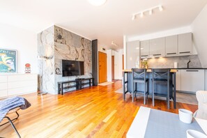 Apartment, 1 Bedroom | Living area