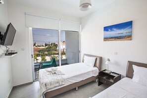 5 Schlafzimmer, Bügeleisen/Bügelbrett, kostenloses WLAN, Bettwäsche