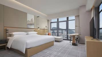 Deluxe Room, 1 King Bed