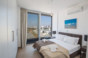 5 chambres, fer et planche à repasser, Wi-Fi gratuit, draps fournis