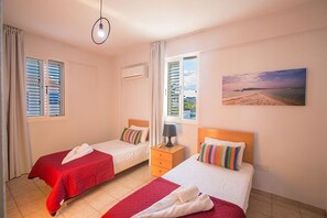 5 bedrooms, iron/ironing board, free WiFi, bed sheets