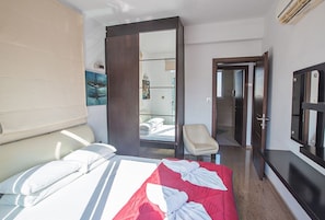 4 chambres, fer et planche à repasser, Wi-Fi gratuit, draps fournis