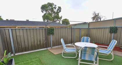 Corporate & family friendly, newly renovated, close to shops/eateries, free wifi