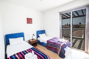 3 dormitorios, tabla de planchar con plancha, wifi gratis y ropa de cama