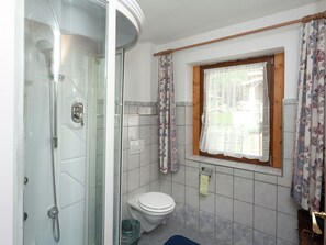 Apartment | Bathroom - Cozy Apartment in Bramberg am Wildkogel With Balcony (Bramberg am Wildkogel)