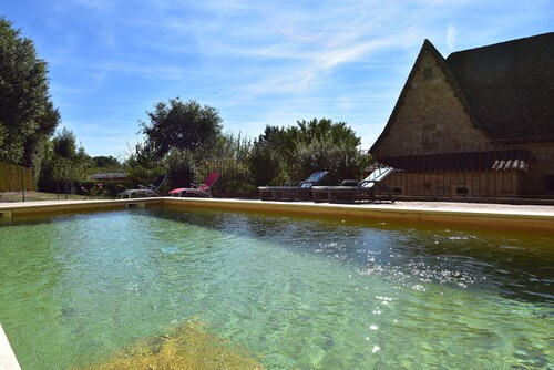 Luxurious Holiday Home in Domme With Swimming Pool
