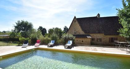 Luxurious Holiday Home in Domme With Swimming Pool