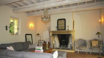 House | Living room