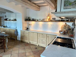 House | Private kitchen | Highchair - Mansion in Vaison-la-romaine With Private Pool (Saint-Romain-en-Viennois)