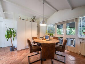 House | Dining - Dog-friendly Stay w/ Spa (Voorthuizen)