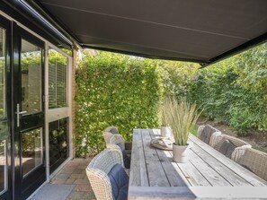 House | Balcony - Dog-friendly Stay w/ Spa (Voorthuizen)