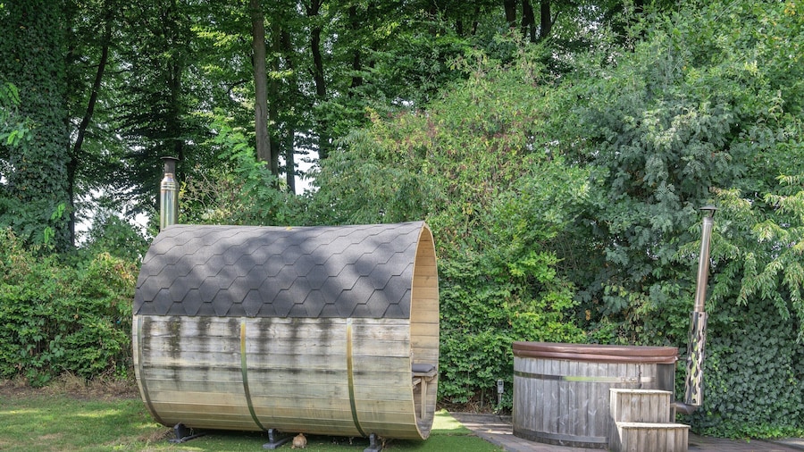 Dog-friendly Stay w/ Spa