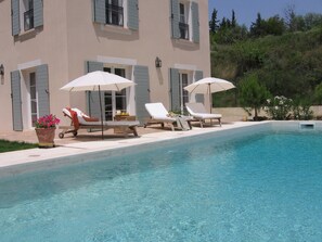 Villa | Exterior - Smashing Villa in Campagnan With Swimming Pool (Campagnan)