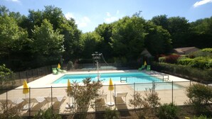 Outdoor pool - Quaint Holiday Home in Castelnaud-la-chapelle With Terrace (Castelnaud-la-Chapelle)